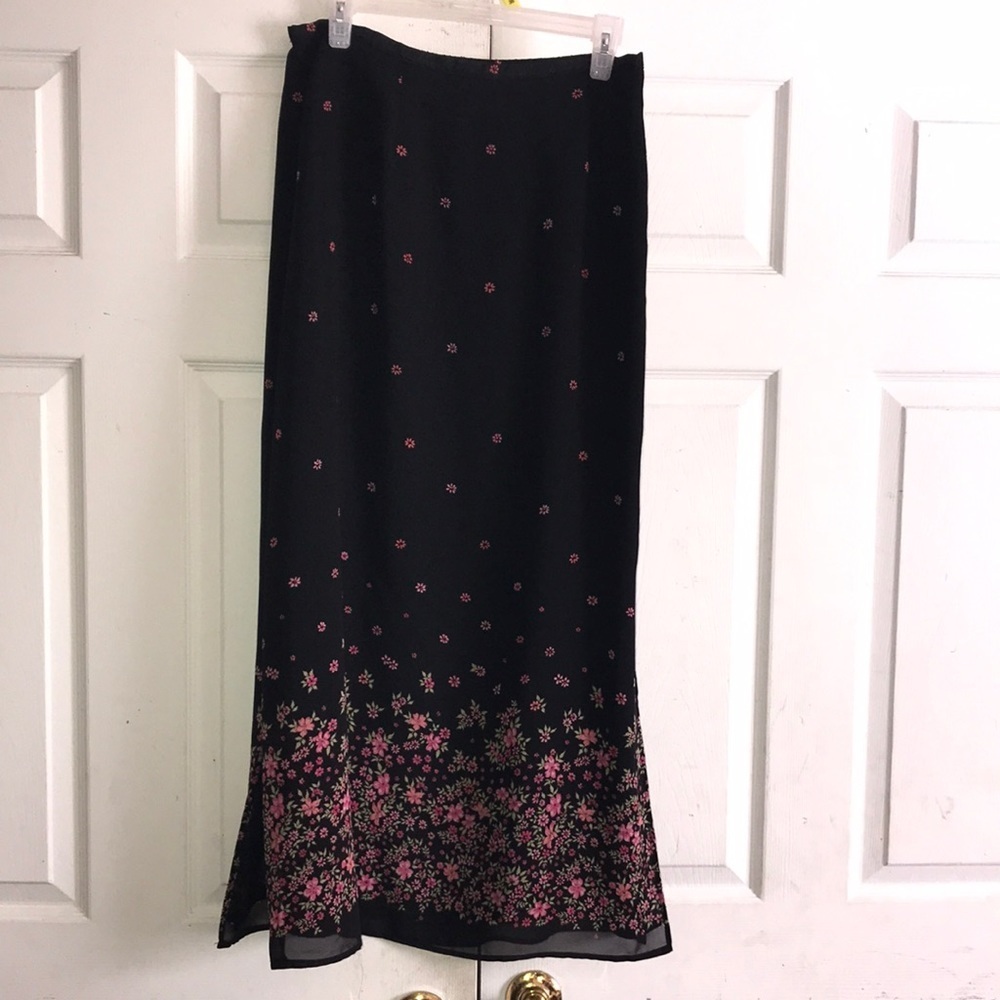 Women’s Semi-Sheer Floral Skirt